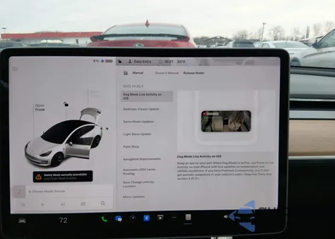 2020 Tesla Model 3 Standard Range Plus/Standard Range Rear-Wheel Drive z USA, uszkodzony, nr VIN 5YJ3E1EA7LF504315